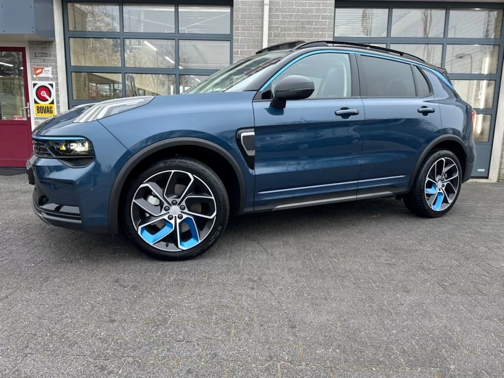 Lynk & Co 01 1.5 PLUG IN HYBRID|360 CAMERA|SCHUIFDAK|