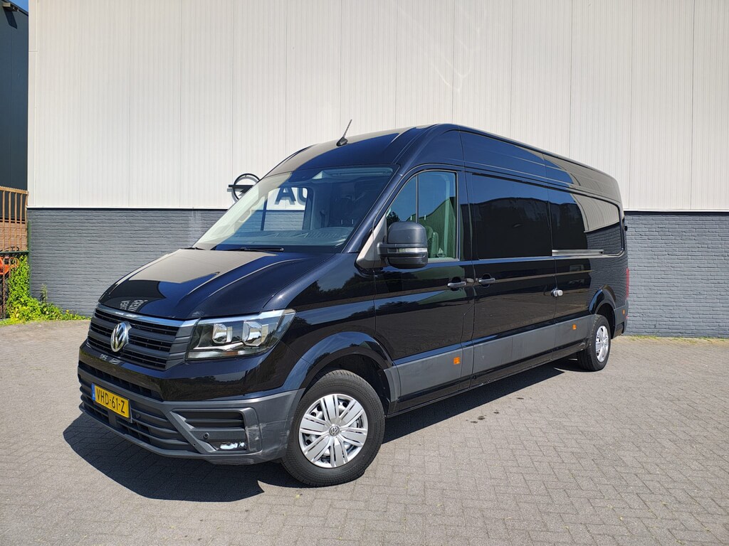 Volkswagen Crafter 35 2.0TDI 141PK AUT L4H3 2X Schuifdeur Camera Apple Carplay Android Auto Cruise Control Navi Airco Pdc Betonplex Vloer Lat om Lat Betimmering Wandbeplating Euro 6 Origineel Nederlandse Bus
