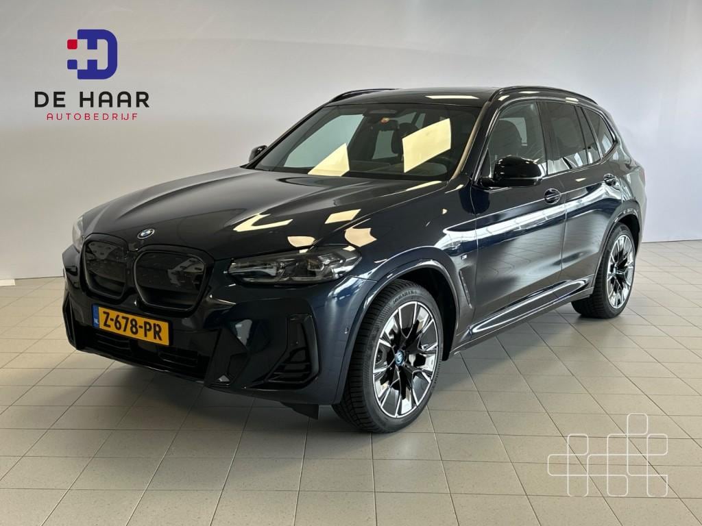 BMW iX3 High Executive  M-Sportpakket  Trekhaak  Harman &amp; Kardon