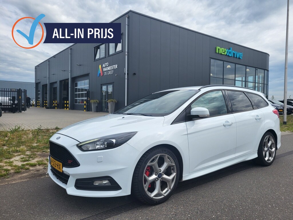 Ford Focus Wagon 2.0 250 pk ST Bi-Xenon, 18'' wielen, Winterpack