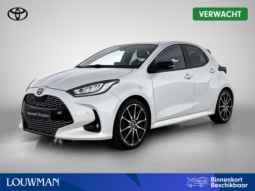 Toyota Yaris 1.5 Hybrid GR Sport | JBL | Head-up Display | Dodehoek detectie | Stoel+Stuurverwarming | Parkeersensoren voor+achter | Draadloze telefoonlader | Apple CarPlay/Android Auto | Cruise Control Adaptive |