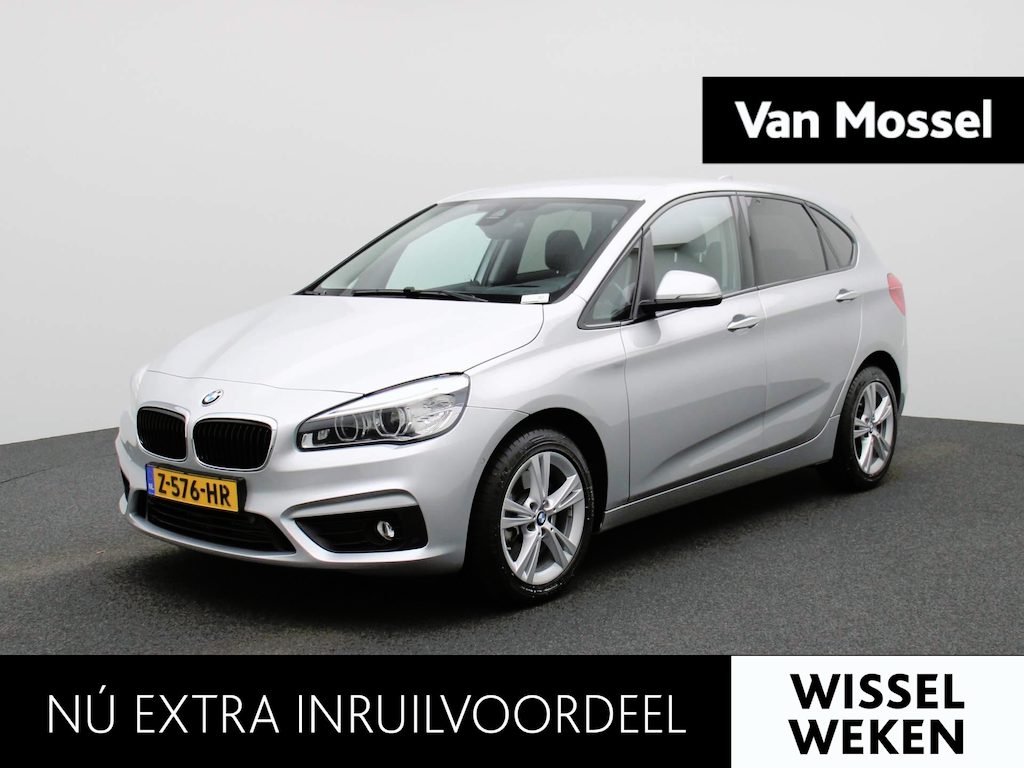 BMW 2-Serie Active Tourer 225i xDrive | ELEKTRISCHE BESTUURDERSSTOEL MET GEHEUGEN | | NAVIGATIE | ACHTERUITRIJCAMERA | HEAD-UP DISPLAY | STOELVERWARMING | PARKEERSENBSOREN VOOR + ACHTER | PARKEERASSISTENT | LED |