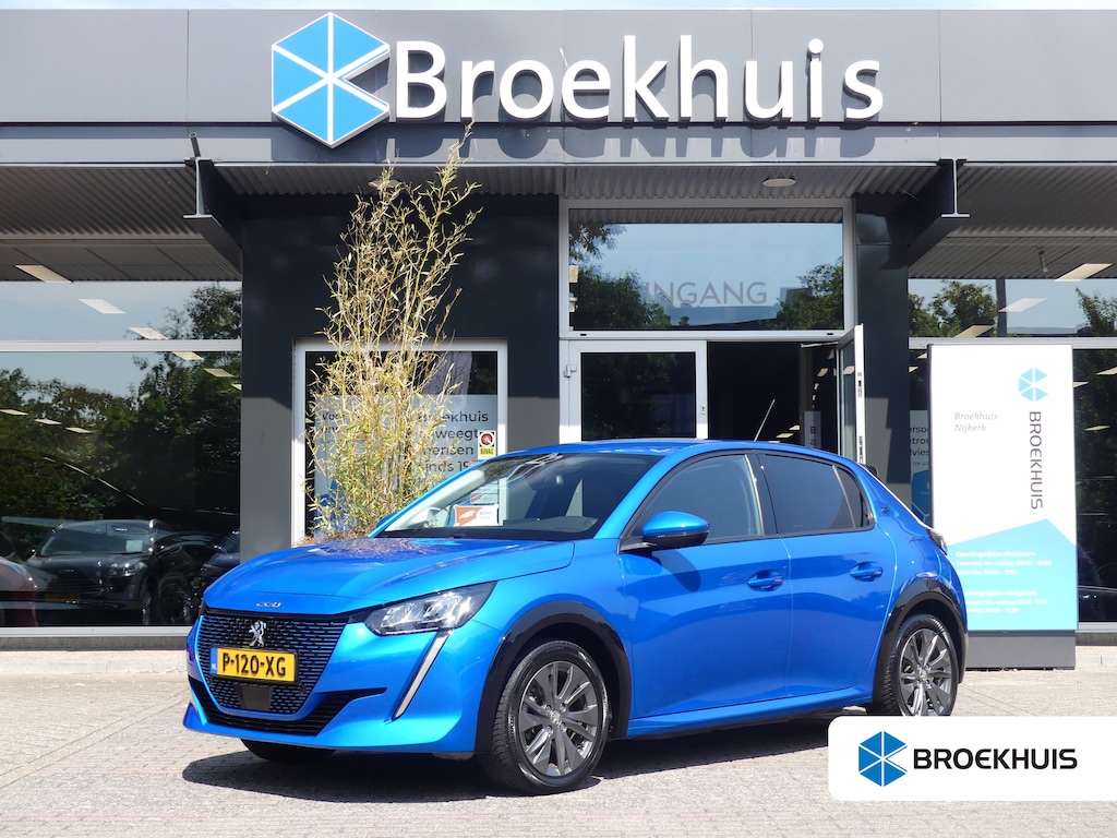 Peugeot e-208 EV Blue Lease Allure 50 kWh | CAMERA | PARKEERSENSOREN | ADAPTIVE CRUISE | APPLE CARPLAY / ANDROID AUTO | LMV 16" |