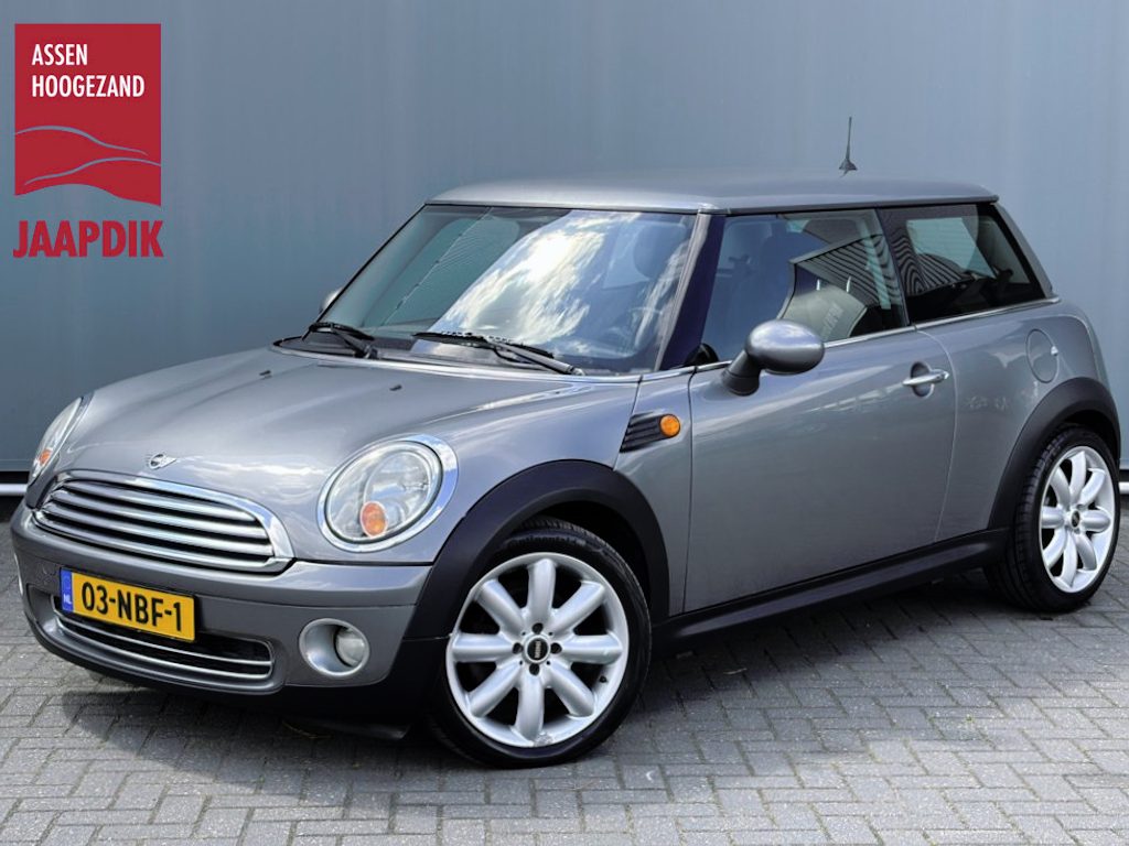 MINI Cooper BWJ 2010 | 1.6 123 PK Cooper Pepper AUTOMAAT | AIRCO | EL. PAKKET | RADIO/CD | LICHTMETAAL | LEDEREN STUUR | CHROOM PAKKET |