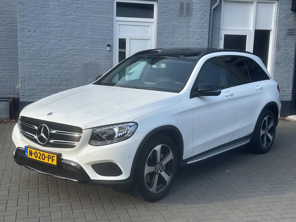 Mercedes-Benz GLC 250 4MATIC | KEYLESS | PANO | LEER |