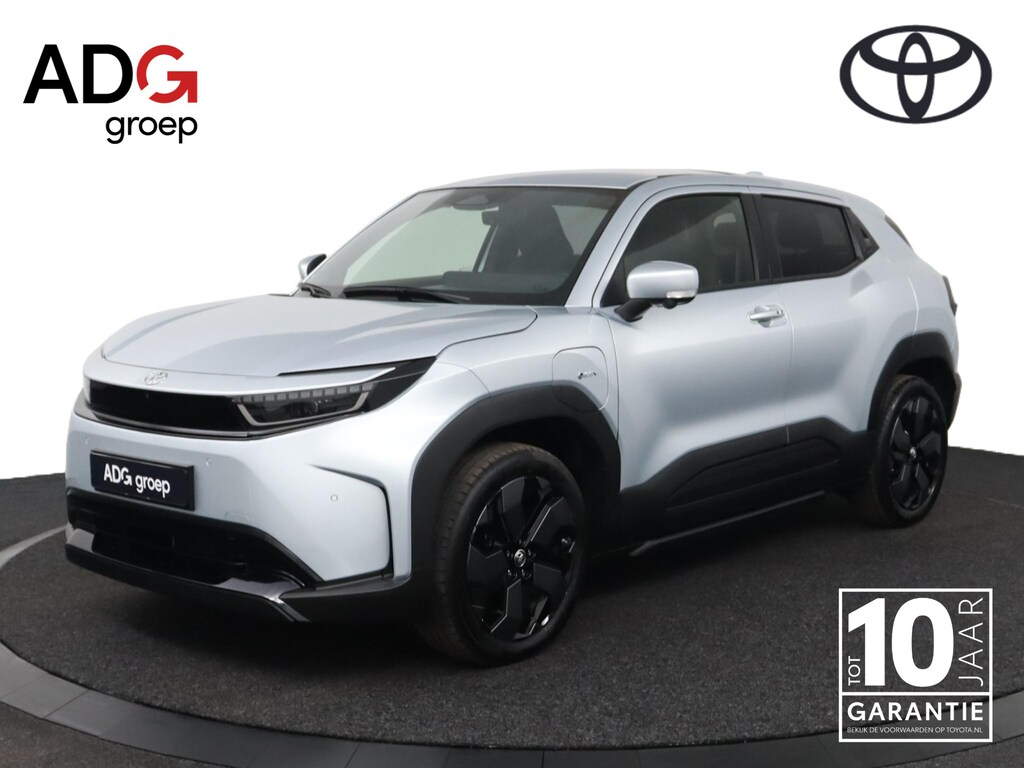 Toyota Urban Cruiser Executive 61 kWh | Nieuw direct leverbaar | 10 jaar fabrieksgarantie |
