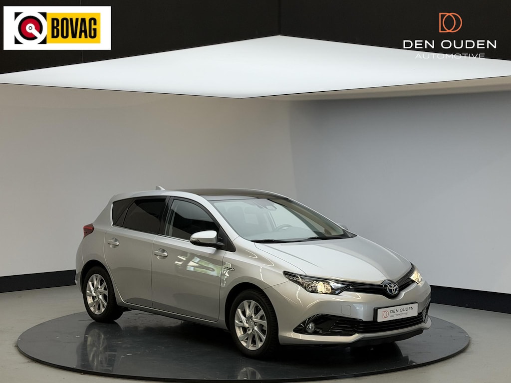 Toyota Auris 1.8 Hybrid Dynamic | Cam achter | Lm  op All weather | Dealer onderhouden | NL auto
