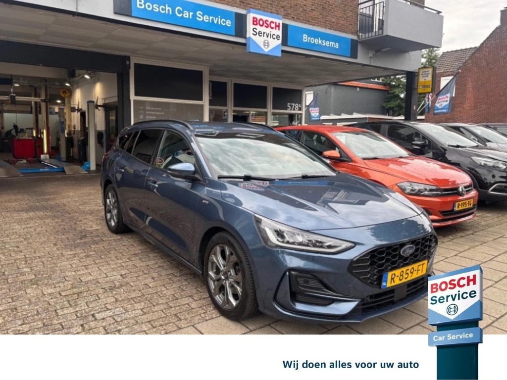 Ford Focus 1.0 EBH ST LINE
