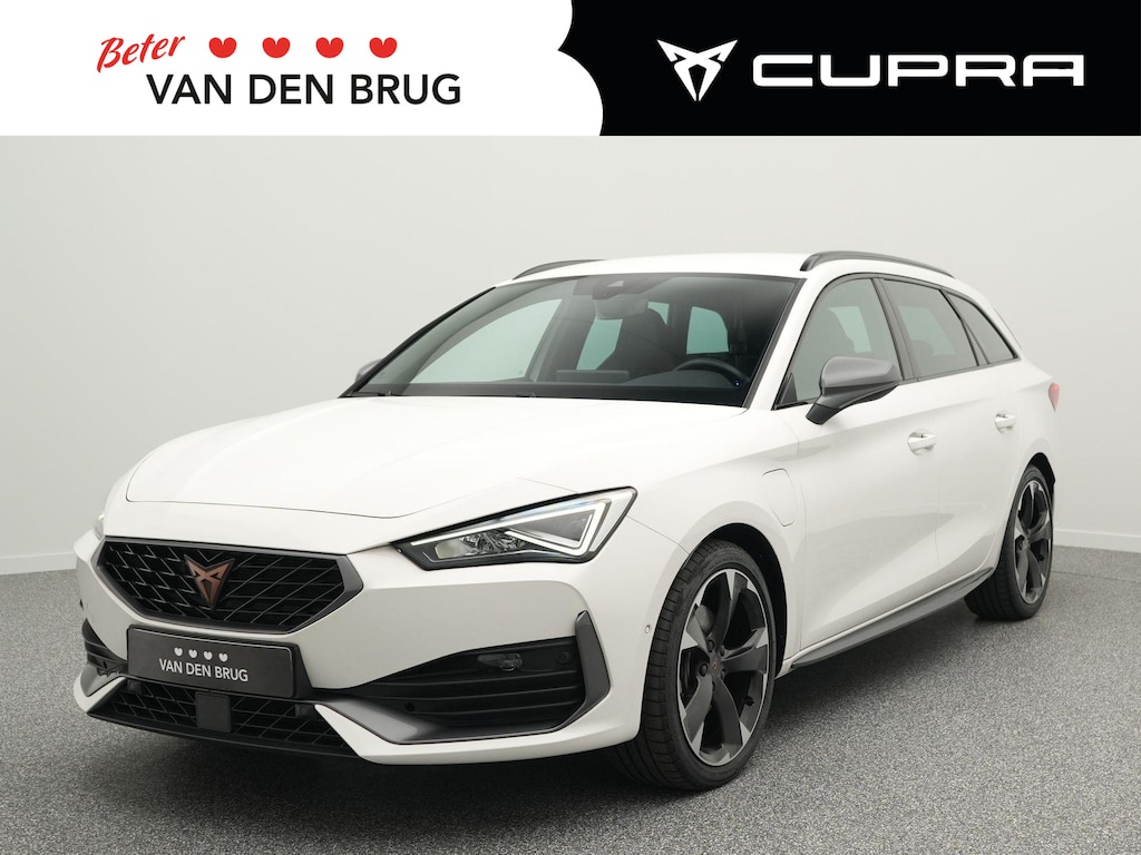 CUPRA Leon Sportstourer 1.4 e-Hybrid 204pk | Trekhaak | Adaptieve cruise | Stuur- & stoelverwarming | Achteruitrijcamera |