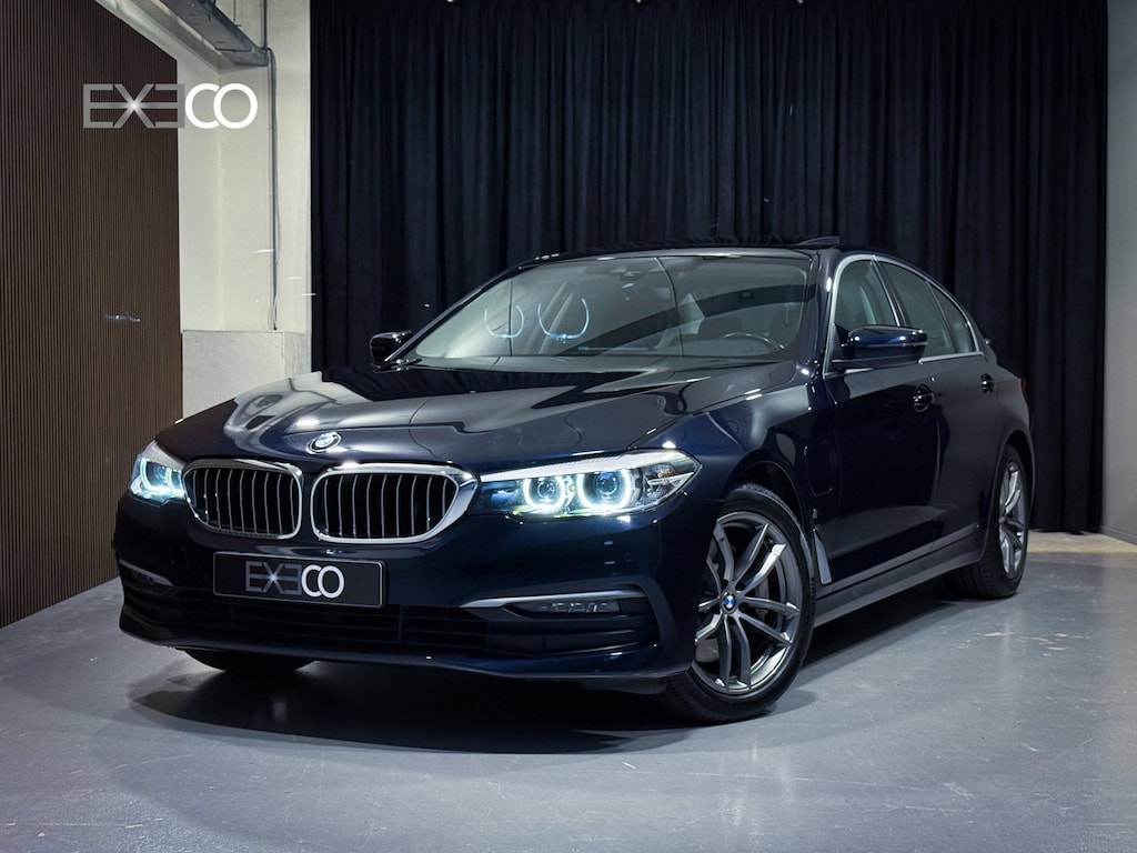 BMW 5-Serie 530e iPerformance |18" M Sport|Open dak|Digital Cockpit|Comfortstoelen|Sfeerverlichting