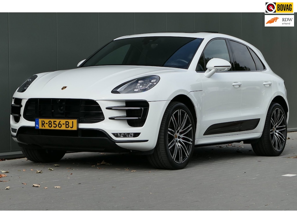 Porsche Macan 3.6 Turbo Performance Package Luchtvering Pano Bose ACC Lane