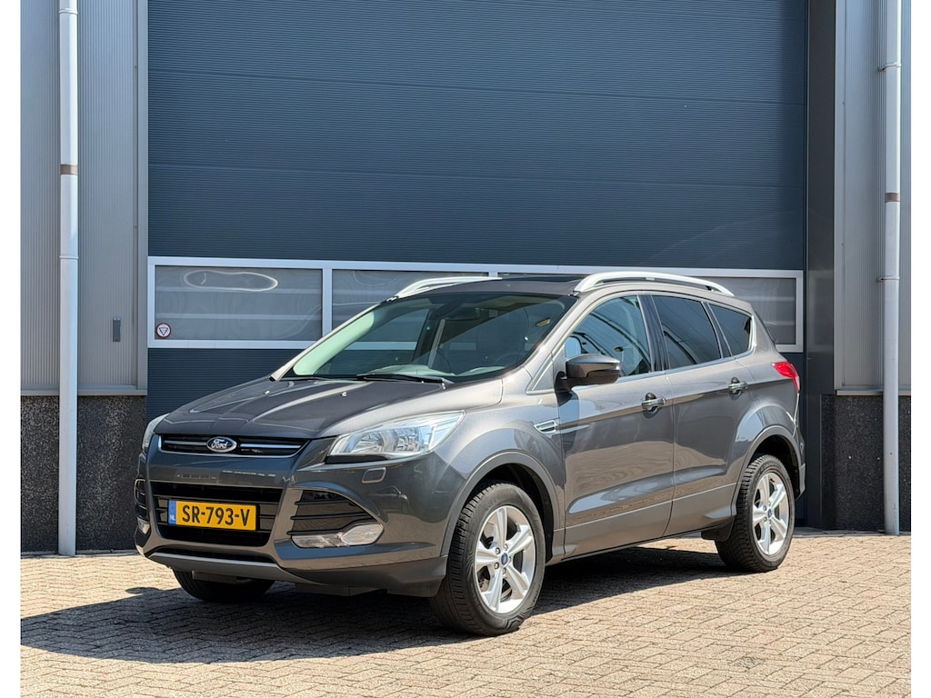 Ford Kuga 1.5 Titanium Plus 4WD bj.2015 Autom|Pano|Navi|Trehaak.