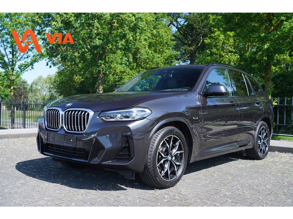 BMW X3 xDrive30e | M Sport | Climate | Virtual | Sport stoelen | Leder | 360 camera