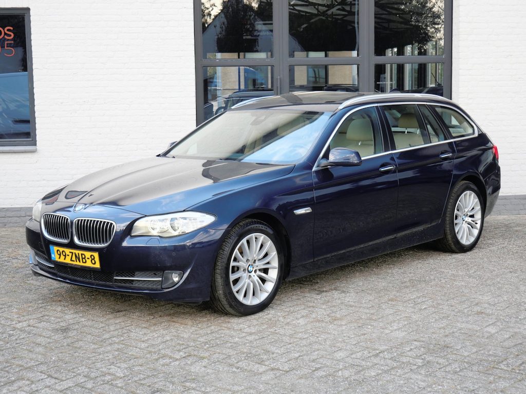 BMW 5-Serie Touring 530d Upgrade Edition Leder Pano Camera 1e Eigenaar