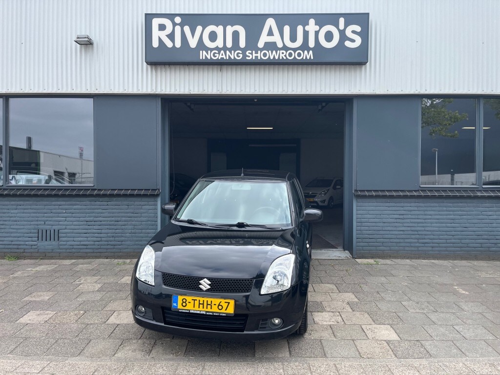 Suzuki Swift 1.5 EXCLUSIVE
