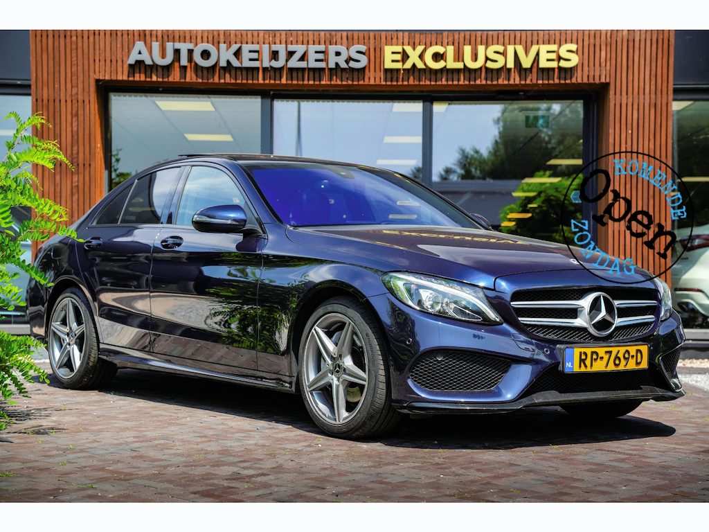 Mercedes-Benz C-klasse 180 Business Solution AMG Panoramadak 3D Burmester Ambient Camera Stoelverwarming Leer Cruise Control