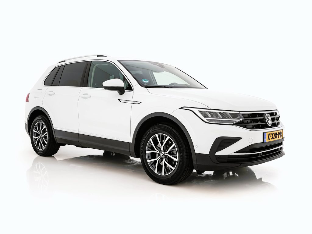 Volkswagen Tiguan 1.5 TSI Life Business Mild-Hybrid (INCL-BTW) Aut. *FULL-LED | ERGONOMIC-SPORTSEATS | KEYLESS | DAB | CARPLAY | ADAPTIVE-CRUISE | PRIVACY-GLASS | NAVI-FULLMAP | DIGI-COCKPIT | SHIFTPADDLES | ECC | HEATED-SEATS | PDC | TOWBAR |