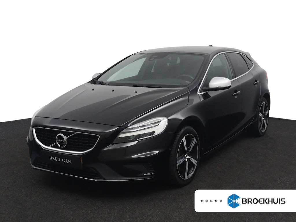 Volvo V40 T3 Polar+ Sport | Panoramadak | Harman Kardon | Camera | Parkeersensoren voor en achter | Stoelverwarming |