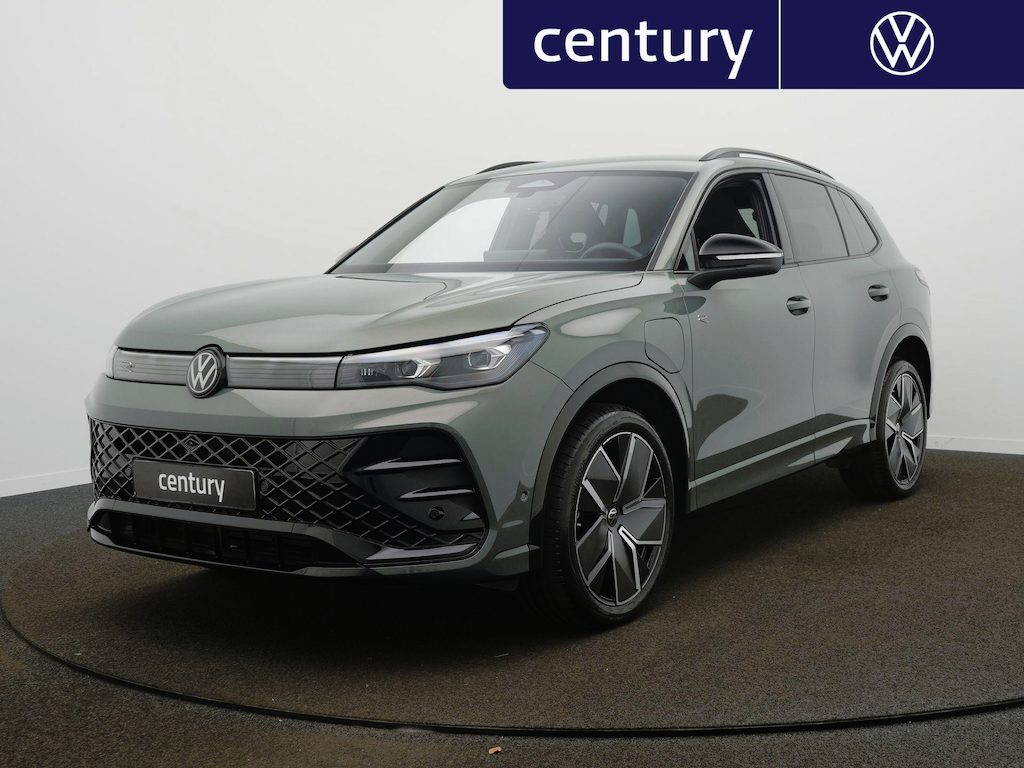 Volkswagen Tiguan 1.5 eHybrid R-Line Automaat - IQ light - Head-updisplay - Apple Carplay/Android Auto - 360 Camera - Stoelverwarming