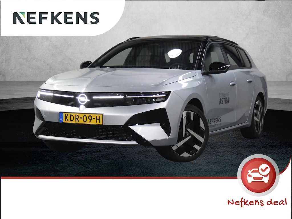 Opel Astra Electric 58 kWh 156PK Ultimate | 1ste eigenaar | AppleCarPlay/AndroidAuto | Schuifkanteldak | Head-Up Display | Navigatie | Adaptive Cruise Control | Keyless | AGR Stoelen | Stoel/Stuur/Voorruitverwarming | FULL LED | Camera | Isofix | Privacy Glass |