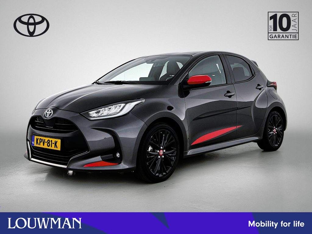 Toyota Yaris 1.5 Hybrid Tokyo Spirit | Head-Up display | Stoel+stuurverwarming | Parkeersensoren voor+achter | Draadloze telefoonlader | Apple CarPlay/Android Auto | SL 85