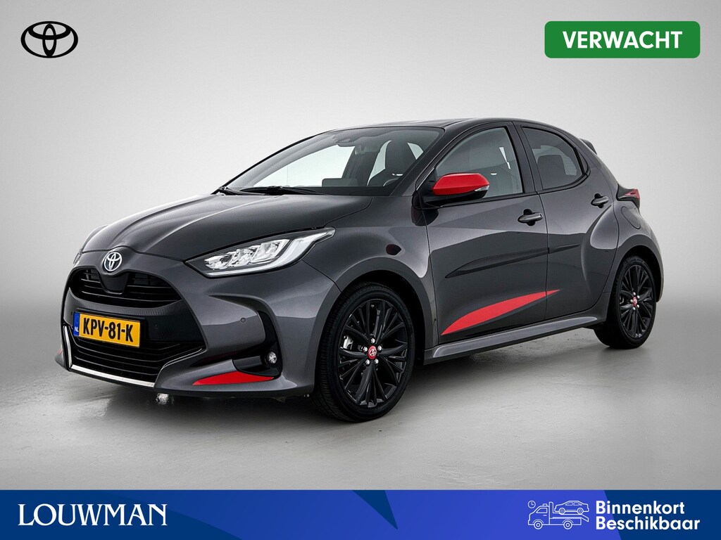 Toyota Yaris 1.5 Hybrid Tokyo Spirit | Head-Up display | Stoel+stuurverwarming | Parkeersensoren voor+achter | Draadloze telefoonlader | Apple CarPlay/Android Auto |