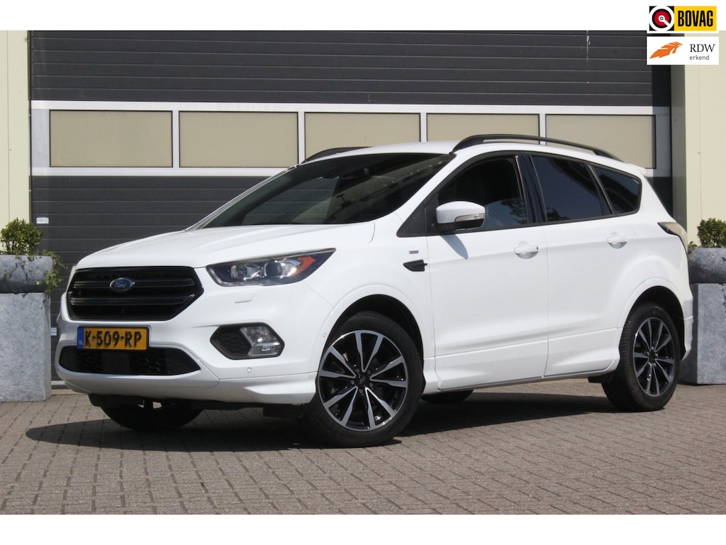 Ford Kuga 1.5 Titanium ST-Line Styling Pack | Trekhaak |