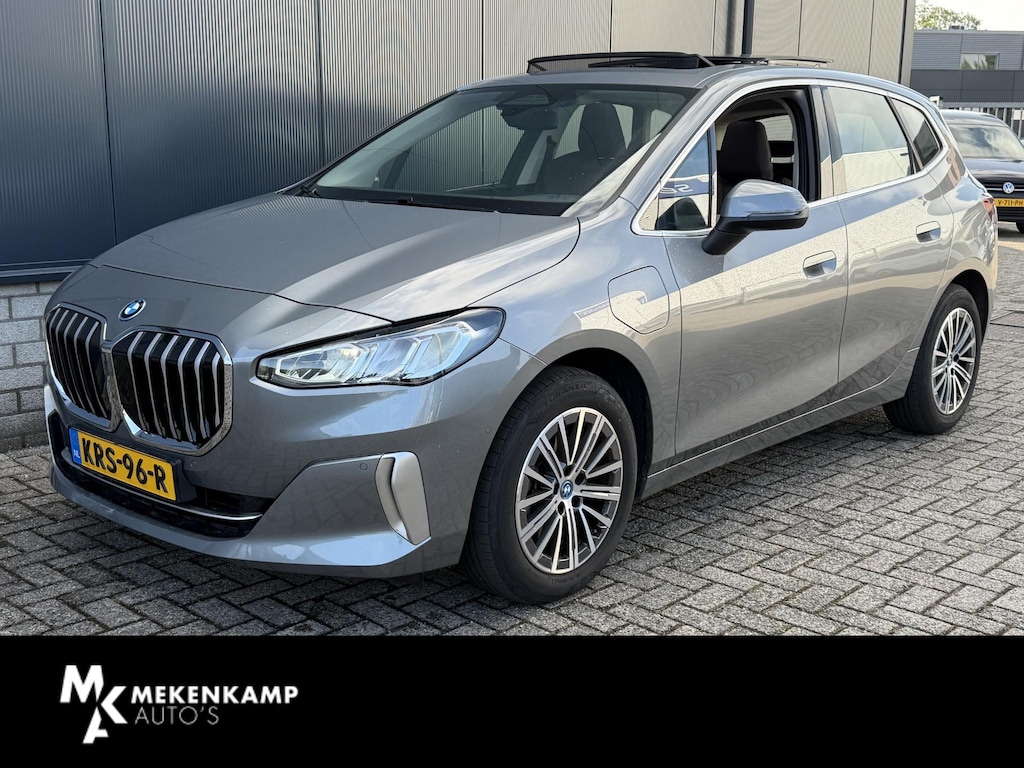 BMW 2-Serie Active Tourer 225e xDrive Luxury Line 17"/Leder + memory/Panoramadak/Camera/Apple Carplay & Android Auto