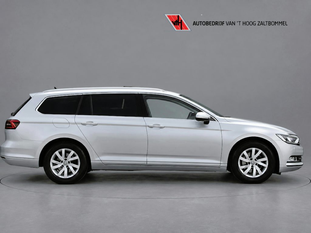 Volkswagen Passat Variant 1.4 TSI Comfortline Business PANORAMADAK LEDER TREKHAAK CAMERA