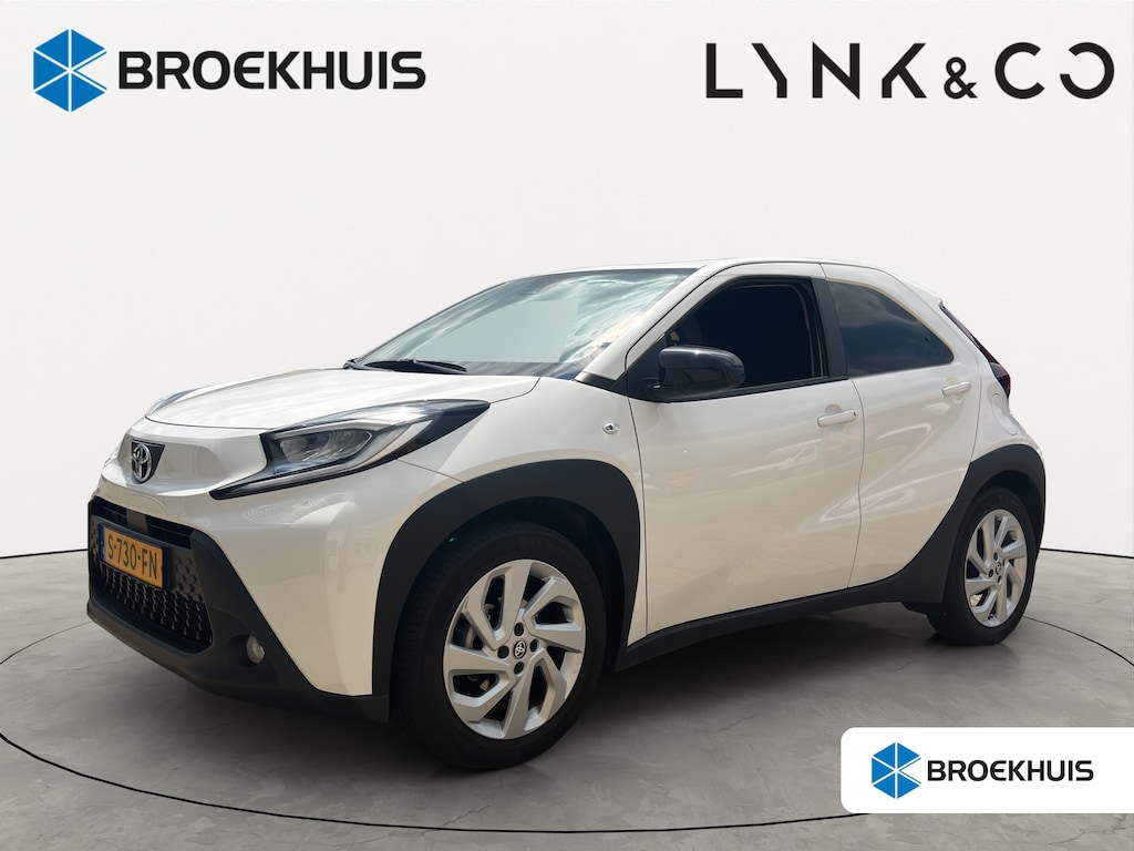 Toyota Aygo X 1.0 VVT-i S-CVT first | Achteruitrijcamera | Cruise control | Apple Carplay/Android Auto |