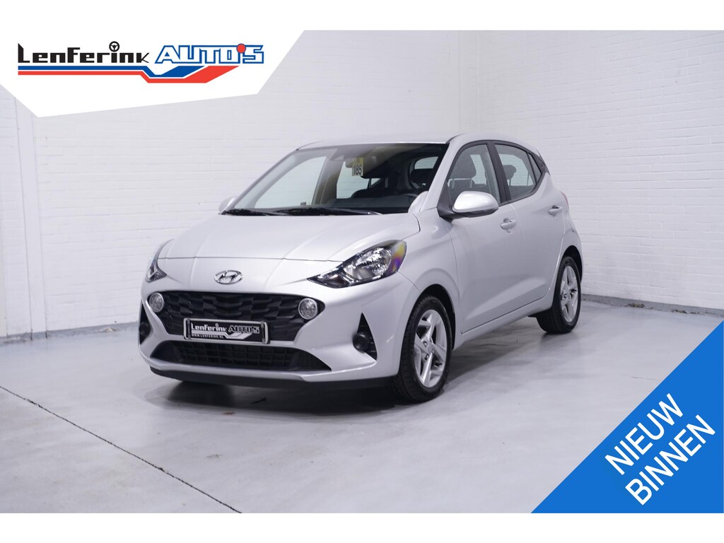 Hyundai i10 1.0 Trend Apple Carplay Navi Airco PDC Achter Stuur/Stoelverwarming lane-assist DAB-ontvangst electr.-pakket cruise-controle bestuurders stoel hoogteverstelbaar stuurbediening
