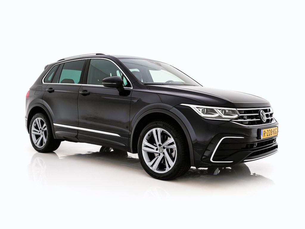 Volkswagen Tiguan 1.4 TSI eHybrid R-Line Business+ (Plug-in) (INCL-BTW) Aut. *LEATHER-FABRIC | FULL-LED | ADAPTIVE-CRUISE | CAMERA | DIGI-COCKPIT | KEYLESS | PRIVACY-GLASS | SPORTSEATS | SHIFTPADDLES | NAVI-FULLMAP | ECC | PDC | 19''ALU*