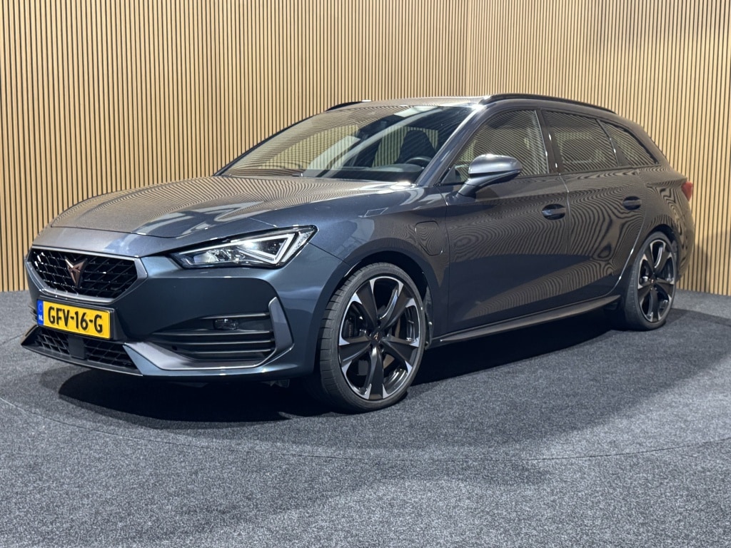 CUPRA Leon Sportstourer 1.4 e-Hybrid VZ Business | Pano | Stoel/stuurverwarming | Ad. cruise | Keyless |