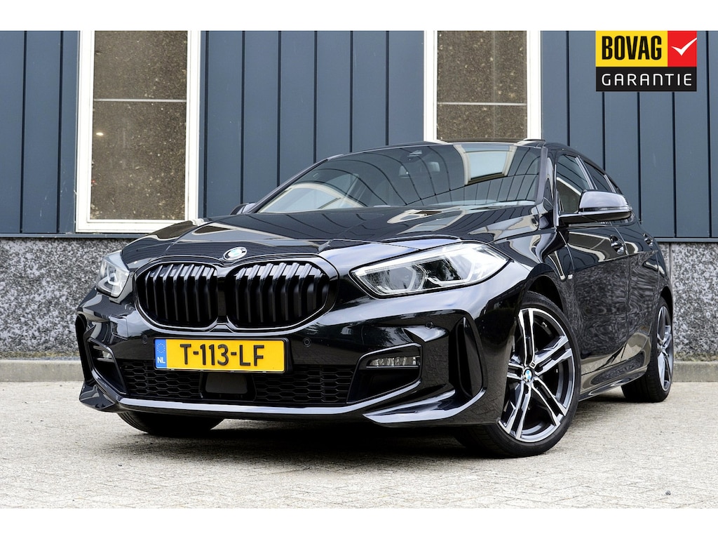 BMW 1-Serie 118i M-Sport Rijklaarprijs-Garantie Panorama dak Sport Interieur Led Camera Live cockpit pro
