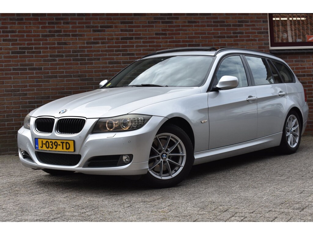 BMW 3-Serie Touring 320i Business Line '10 Xenon Pano Clima Leder NAvi Cruise