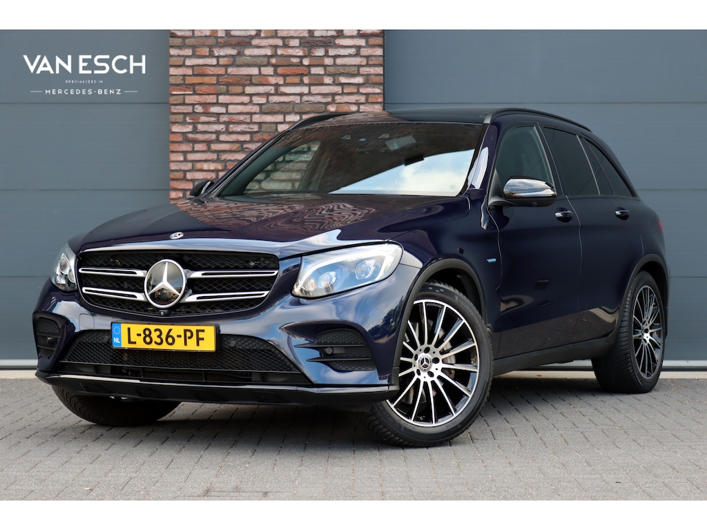 Mercedes-Benz GLC 350e 4MATIC AMG Line | Luchtvering | Memory | Burmester | Distronic+ | Leder | Stoelventilatie | Panoramadak | HUD | Surround Camera | Dodehoekassistent |