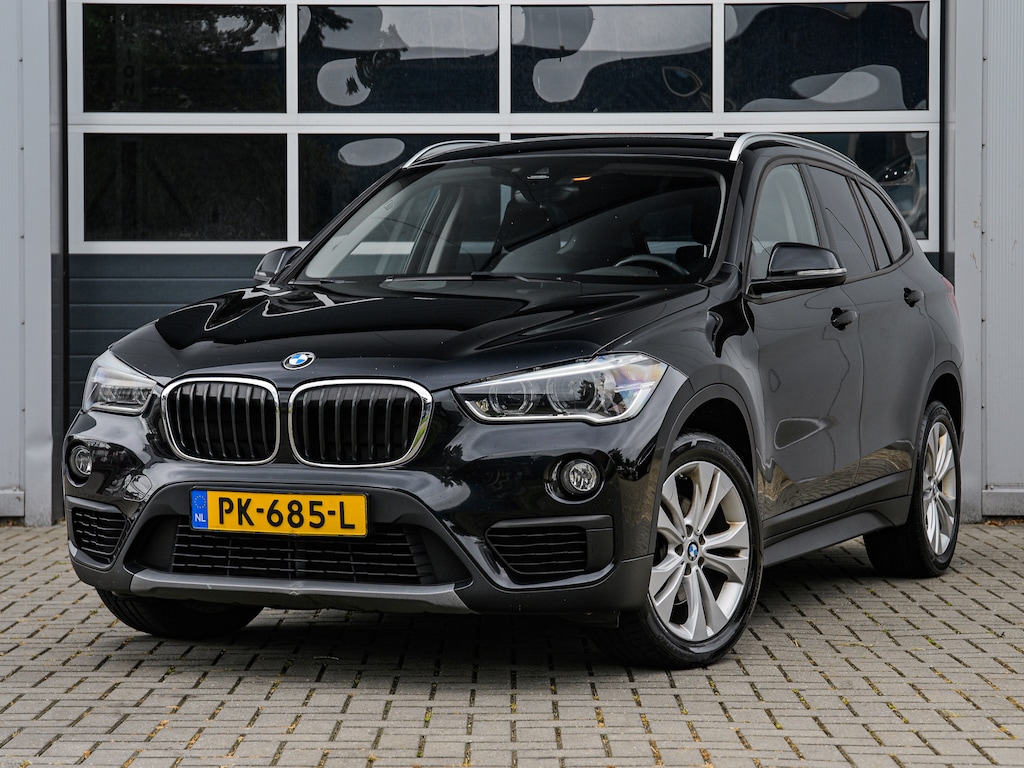 BMW X1 SDrive18i Executive | Automaat | Full LED | Navi | Climate control | Cruise control | PDC