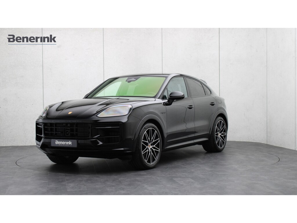 Porsche Cayenne Coupé 3.0 E-Hybrid Black Edition SportDesign | InnoDrive | Soft-Close | Bijrijdersdisplay | Trekhaak | Sportuitlaat | BOSE Sound | Panoramadak