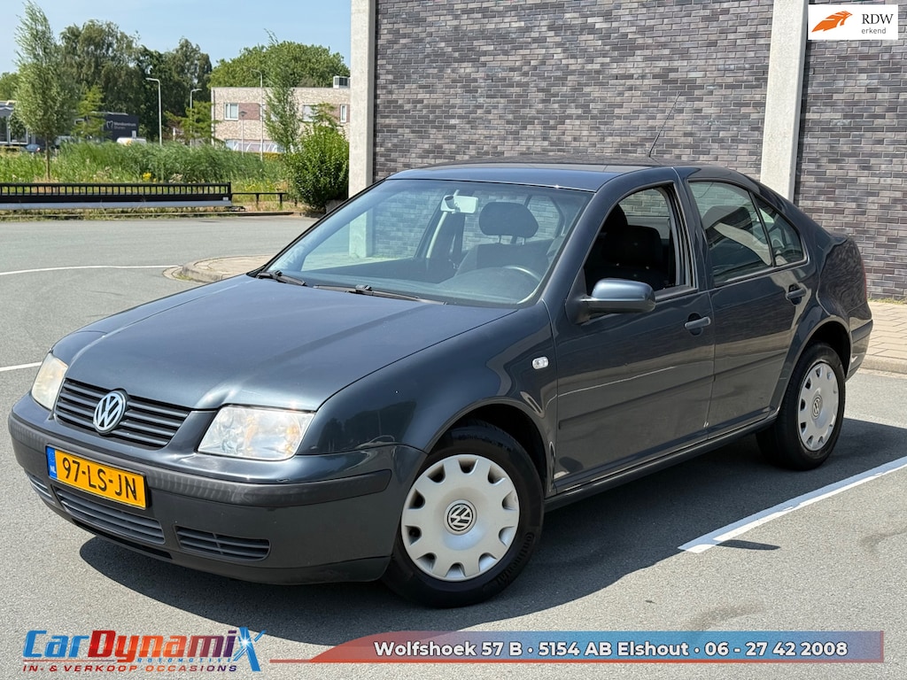 Volkswagen Bora 1.6 | Automaat | Nwe APK | 1e Eigenaar | Airco | Rijd Schakelt Goed