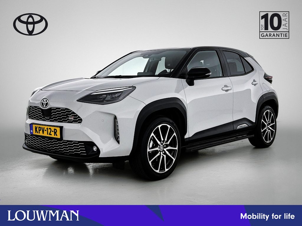 Toyota Yaris Cross 1.5 Hybrid GR Sport 130PK | Stoelverwarming | Apple CarPlay/Android Auto | Climate Control | Cruise Control Adaptive | Achteruitrijcamera | Parkeersensoren voor+achter | Elektrische Achterklep | JBL | HUD | | Dodehoek