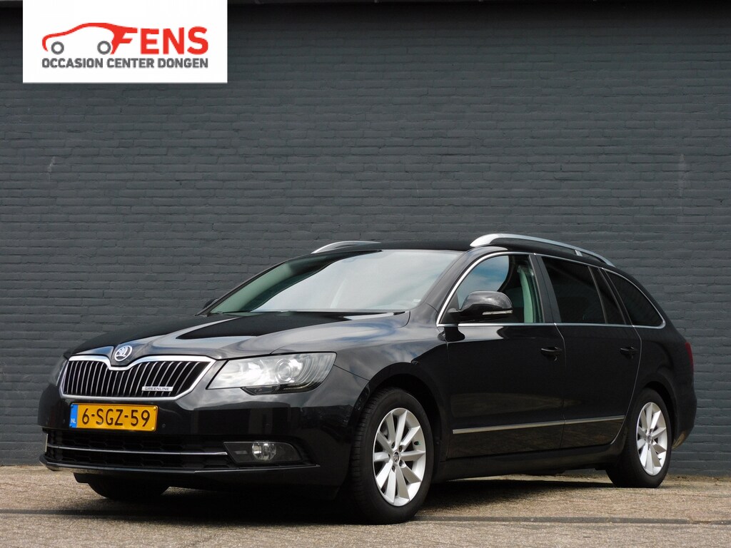 Skoda Superb Combi 1.6 TDI Ambition Business TOPSTAAT! NAVI! BLUETOOTH! CRUISE! CLIMA! TREKHAAK! LM VELGEN!