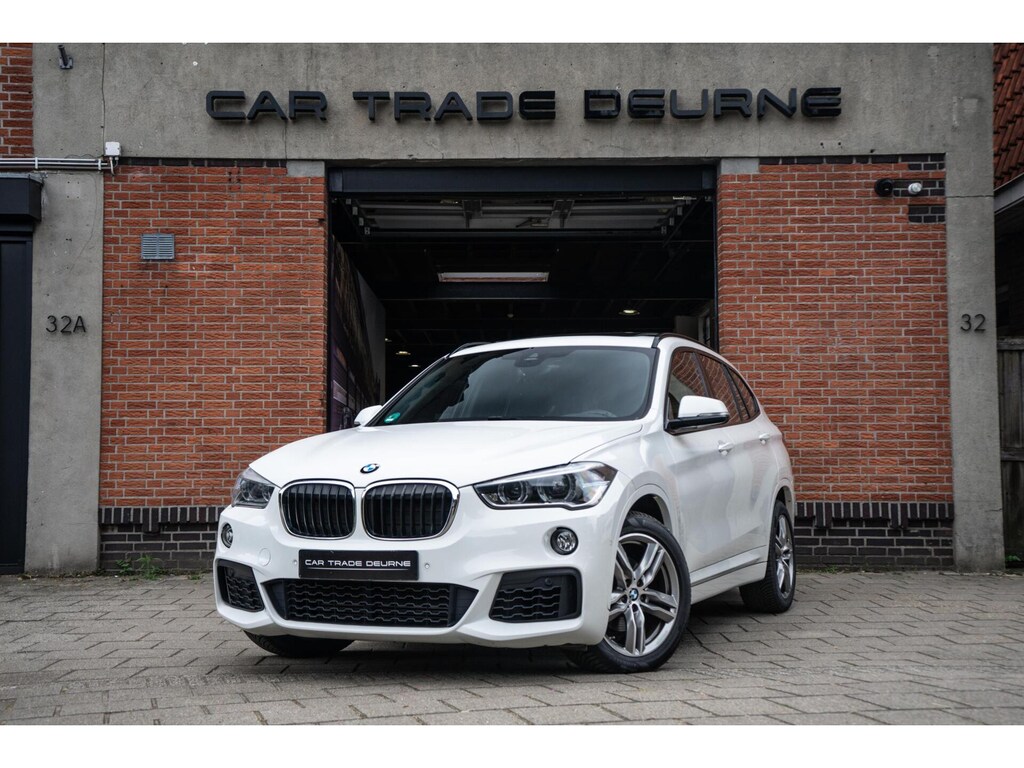 BMW X1 sDrive18i M-Sport Pano / Camera / Trekhaak
