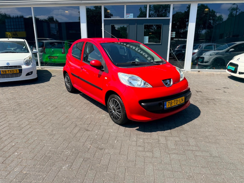Peugeot 107 1.0-12V XS