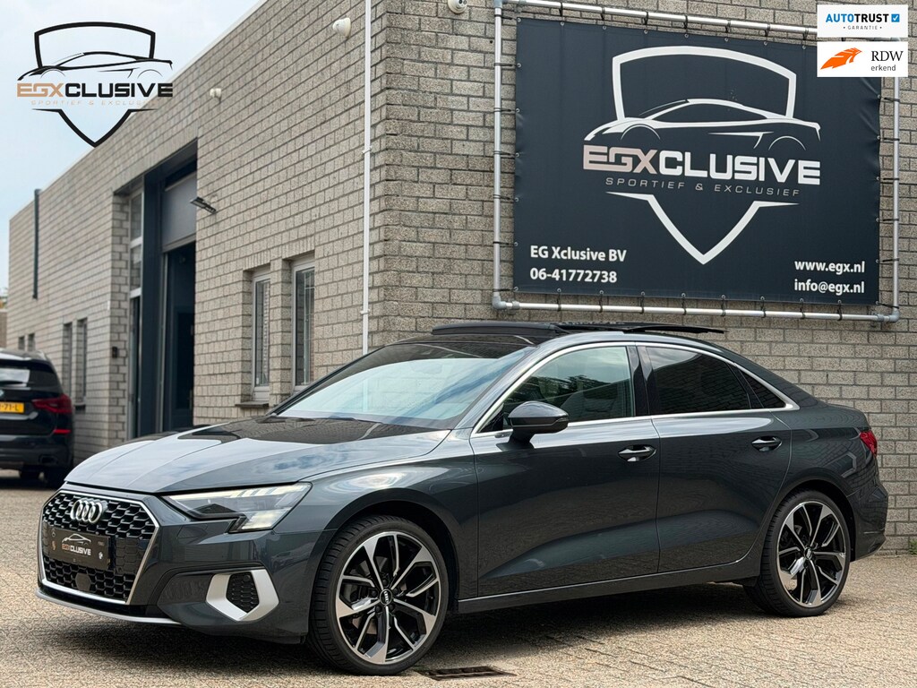 Audi A3 Limousine 30 TFSI S edition S line Pano/Camera/Keyless