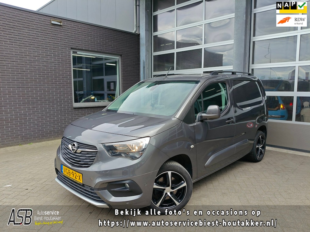 Opel Combo 1.5D L1H1 Innovation | Automaat | Carplay | Keyless | Trekhaak | Cruise | Airco | Sensoren V + A + Camera |