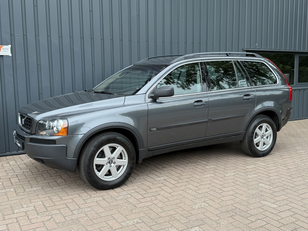 Volvo XC90 2.5 T Momentum 7-PERSOONS!/1E EIG.!/DEALER OND.!/