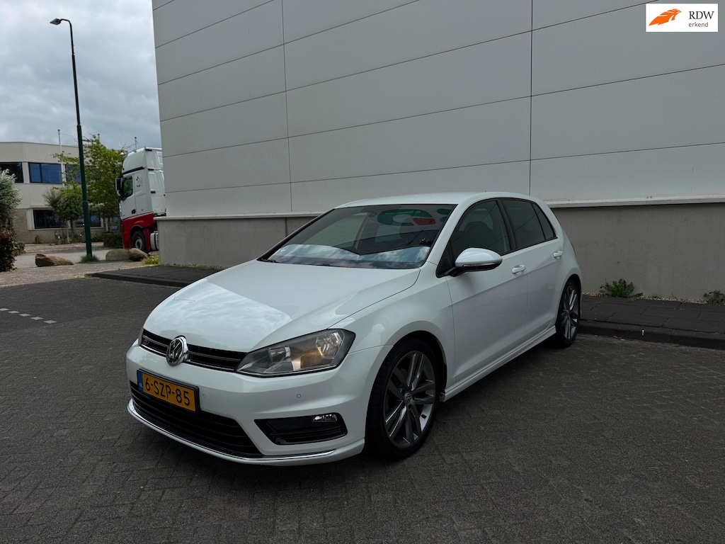 Volkswagen Golf 1.4 TSI Highline 3X R LINE/NAP/NAVI/VERBRUIKT OLIE!!
