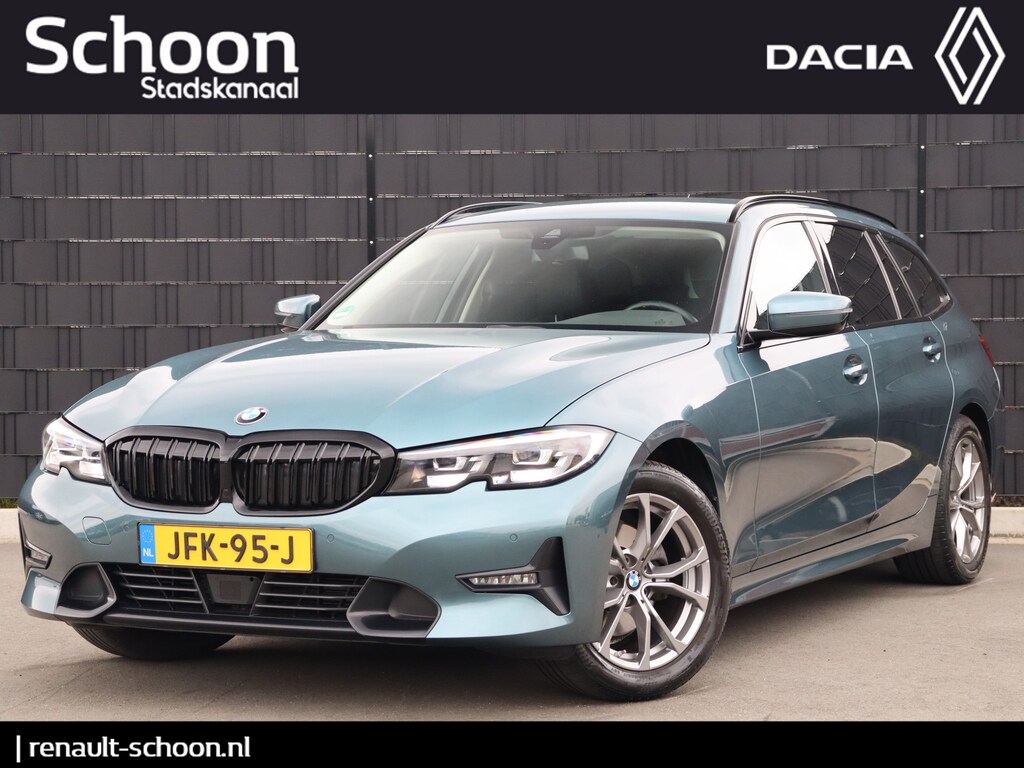 BMW 3-Serie Touring 320i High Executive Edition | Adap. Cruise | Stoelverwarming | Halfleder | Navigatie | Carplay