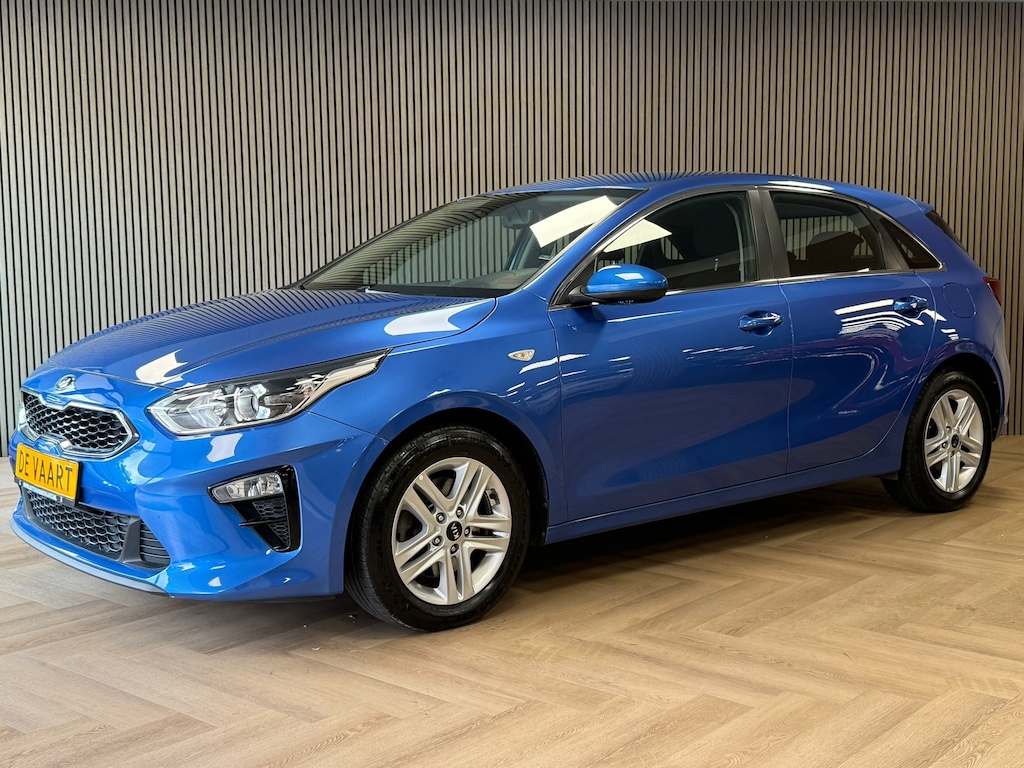 Kia Ceed 1.4 T-GDi DynamicLine AUT 140PK NAVI CRUISE CLIMATE CONTROL CAMERA CARPLAY PDC
