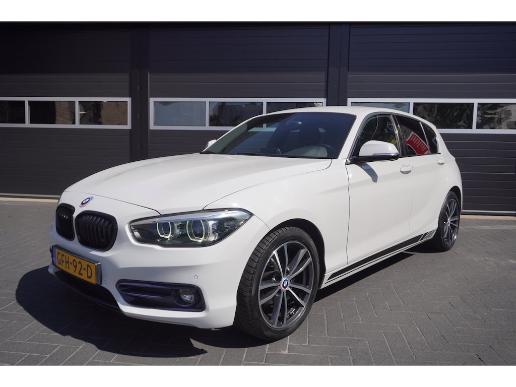 BMW 1-Serie 116i Navi/Cruise/Climate Control/Camera/Parkeersensoren